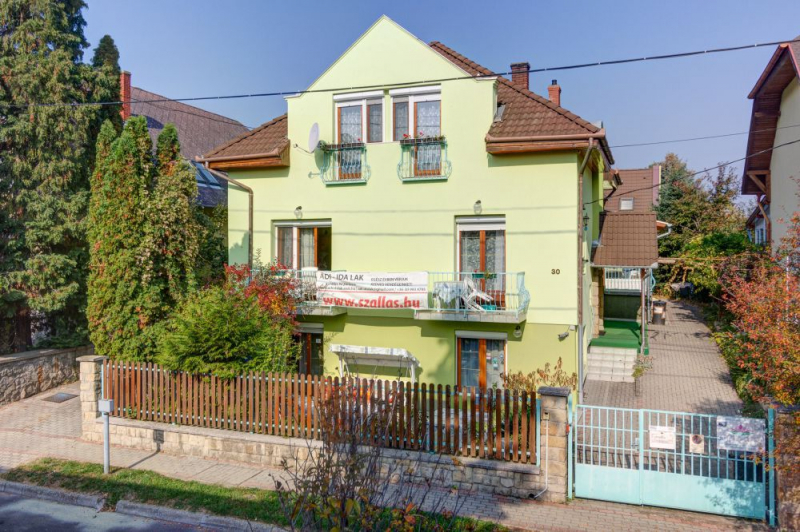 Ádi-Ida Lak - Hévíz